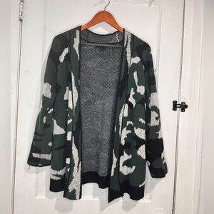 Forever 21 Green and Black Open-Front Cardigan
